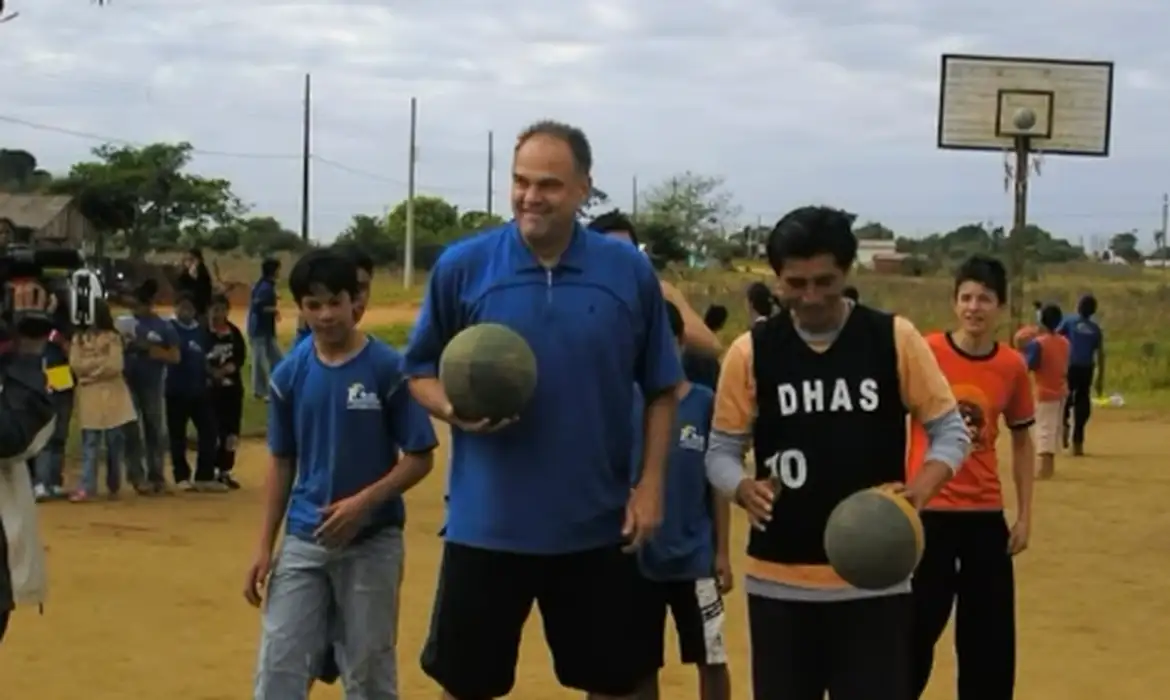 Oscar Schmidt: A Trajetória Completa do Maior Ídolo do Basquete Brasileiro